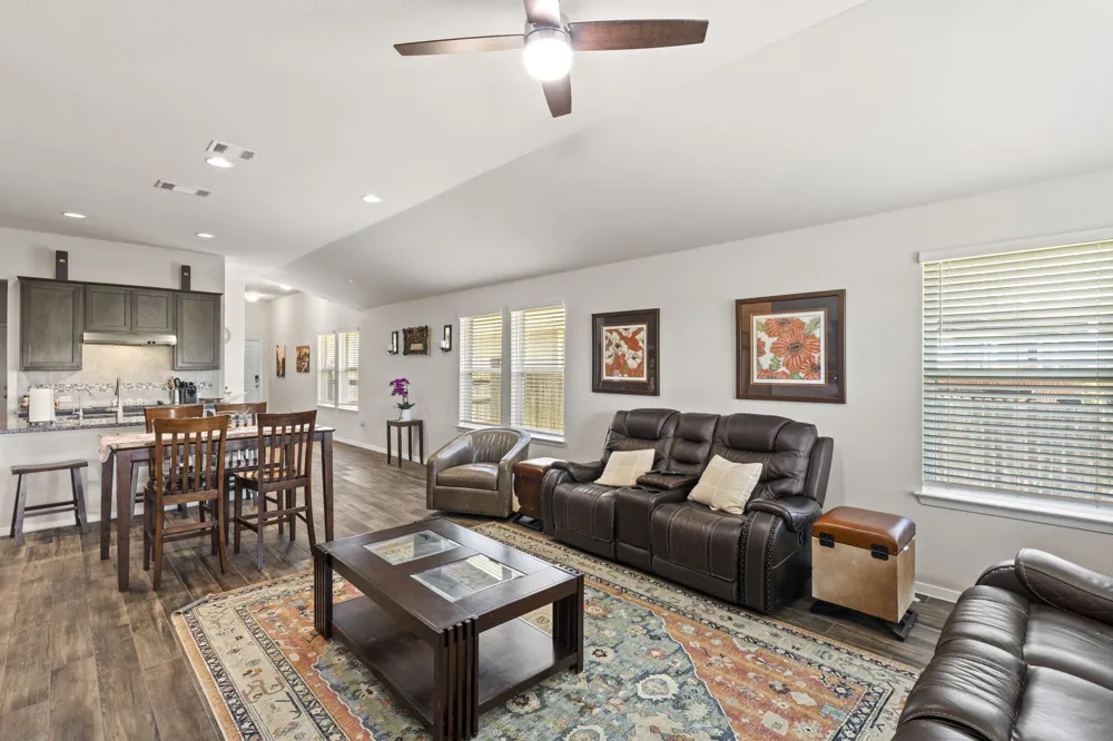 205 Four Star Drive Elgin, TX 78621