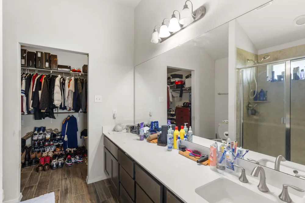 205 Four Star Drive Elgin, TX 78621