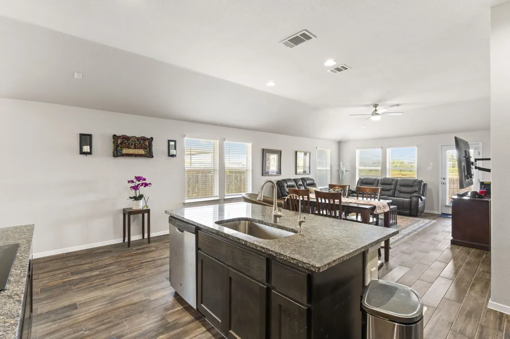 205 Four Star Drive Elgin, TX 78621