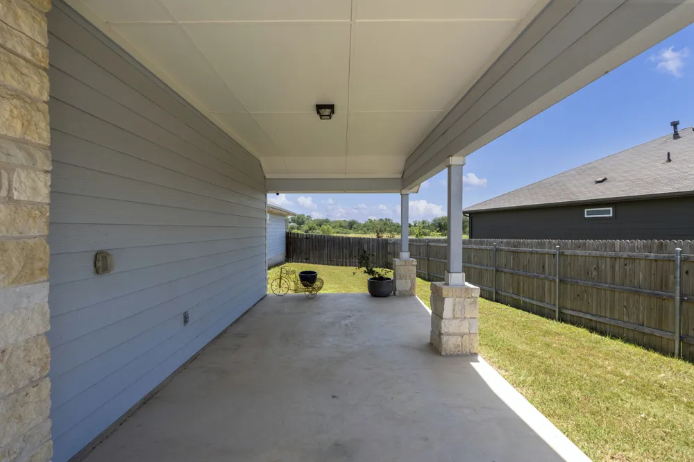 205 Four Star Drive Elgin, TX 78621