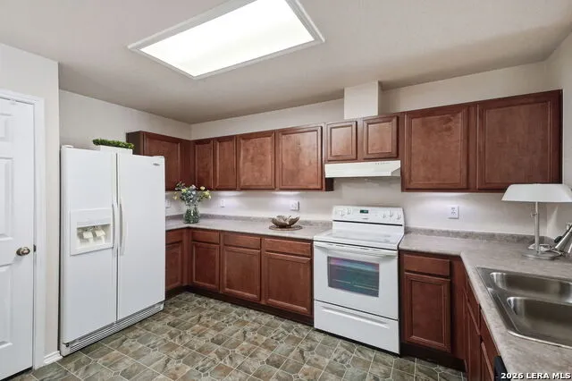 313 Chisholm Trl Seguin, TX 78155