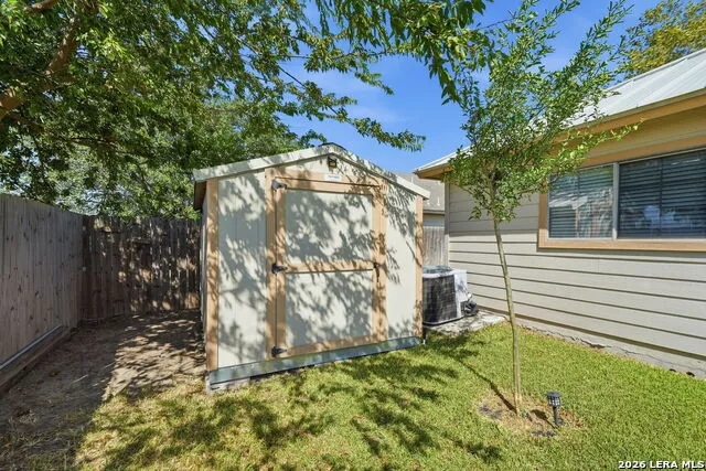 313 Chisholm Trl Seguin, TX 78155