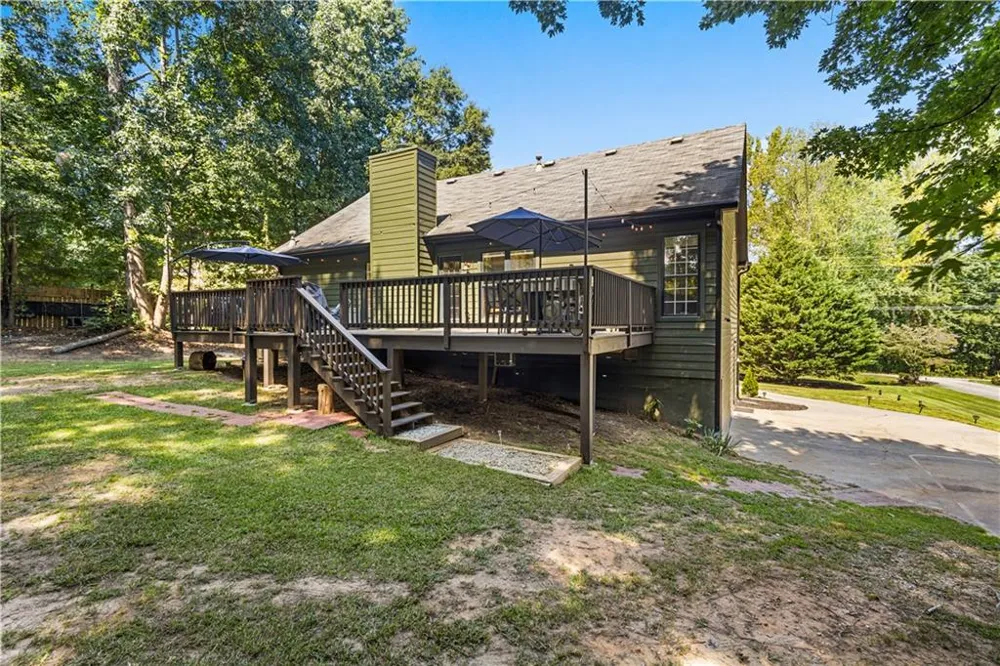 1890 Mcconnell Road Grayson, GA 30017