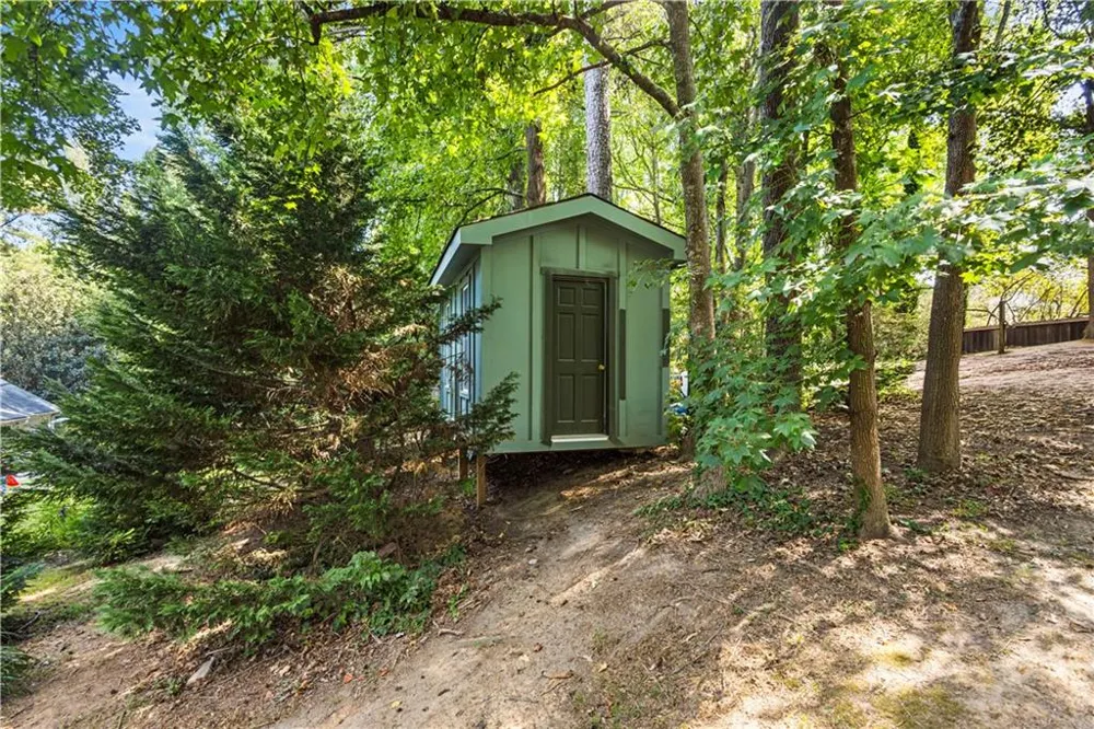 1890 Mcconnell Road Grayson, GA 30017