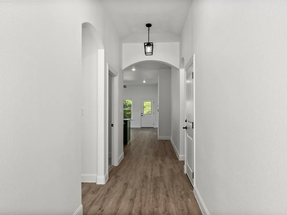 101 Oak Street Ector, TX 75439