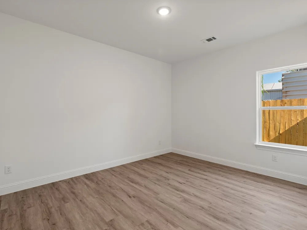 101 Oak Street Ector, TX 75439