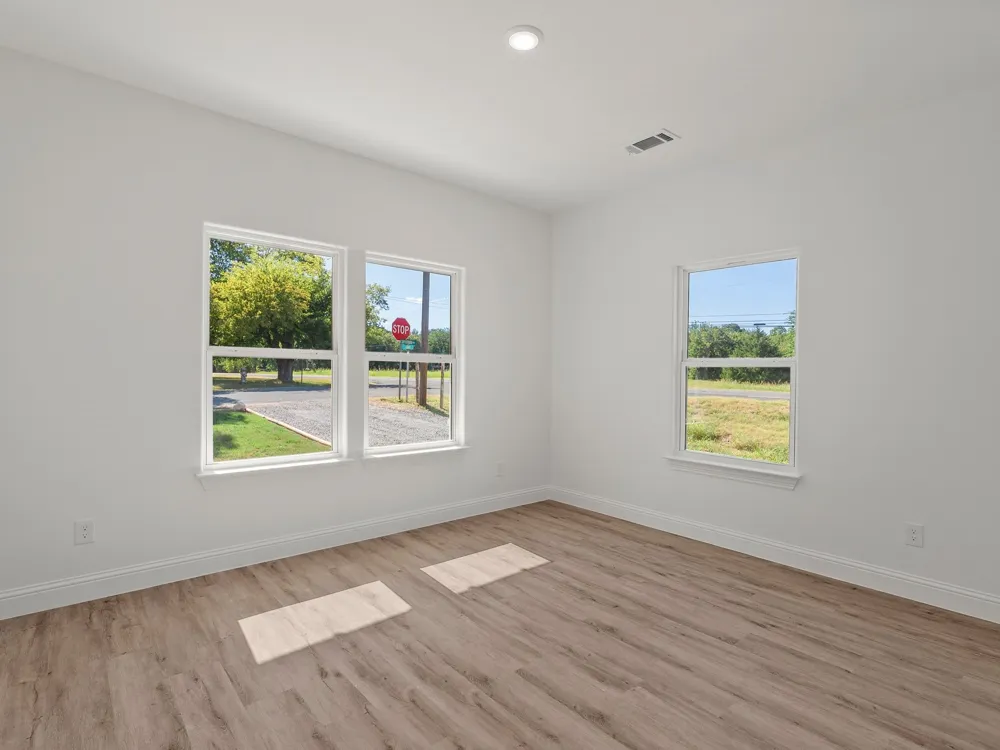 101 Oak Street Ector, TX 75439
