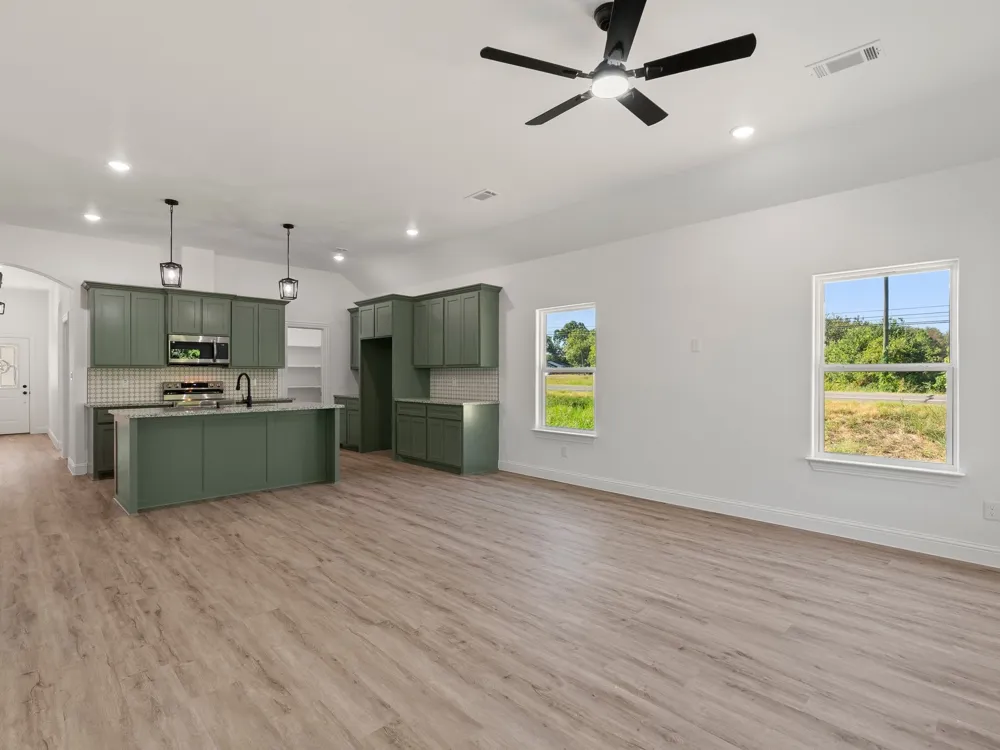 101 Oak Street Ector, TX 75439