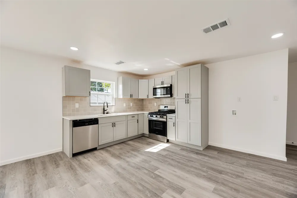 2820 Vinnie Street Greenville, TX 75401