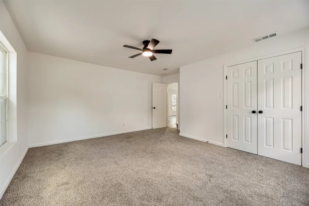 2820 Vinnie Street Greenville, TX 75401