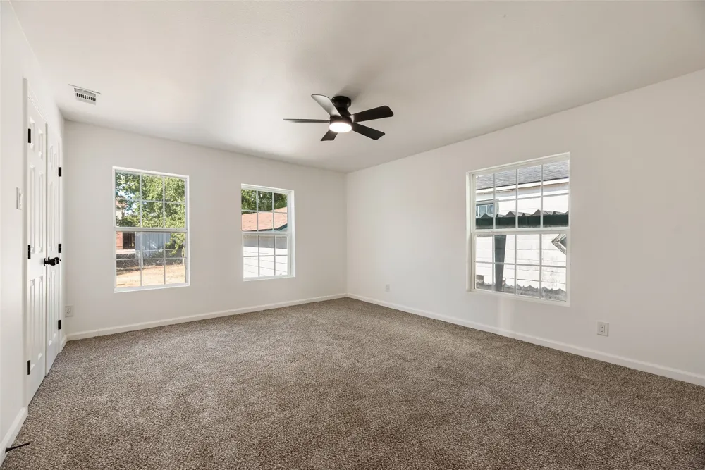 2820 Vinnie Street Greenville, TX 75401