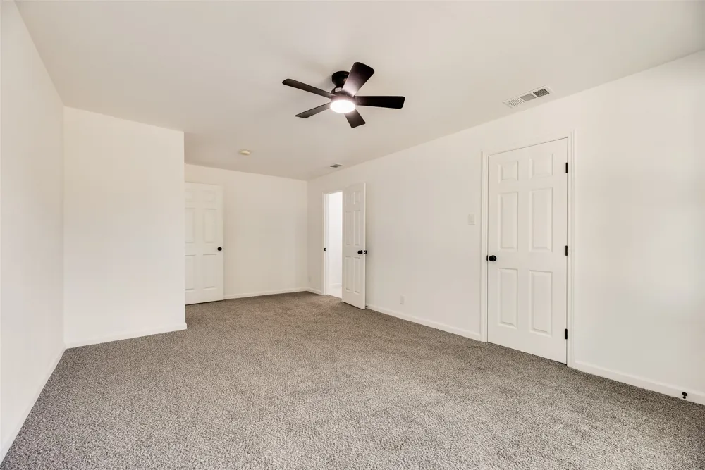2820 Vinnie Street Greenville, TX 75401