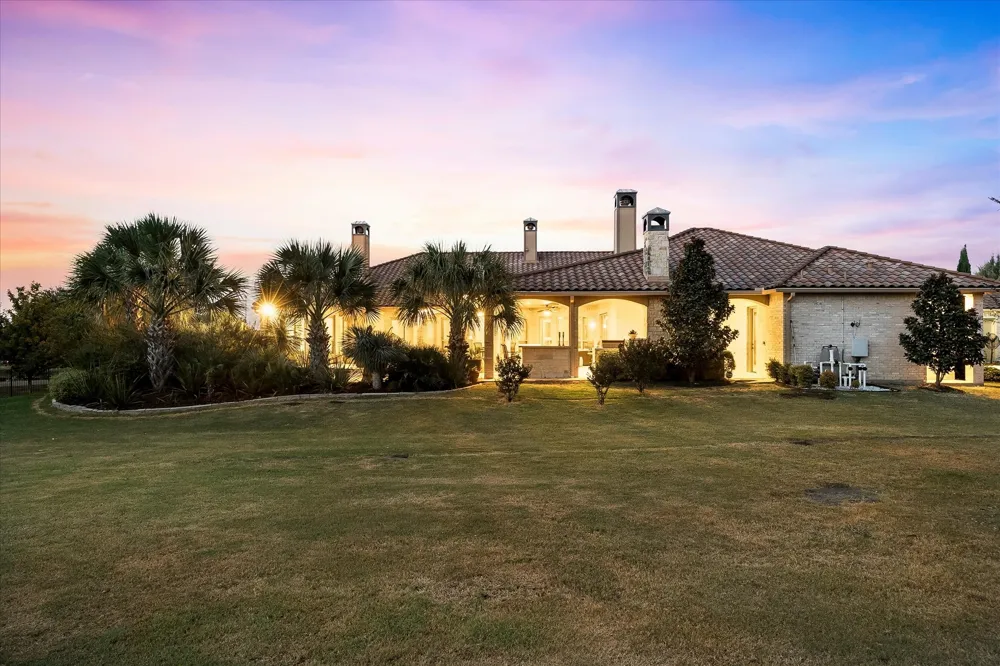 1700 Bison Meadow Lane Heath, TX 75032