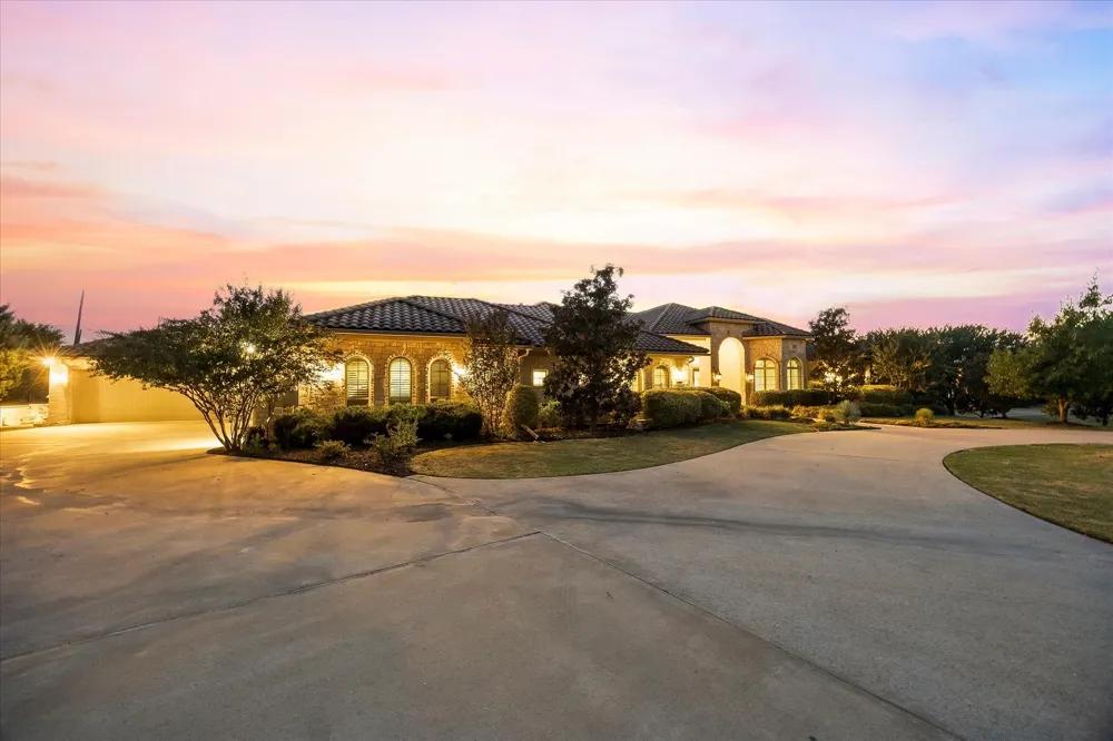 1700 Bison Meadow Lane Heath, TX 75032