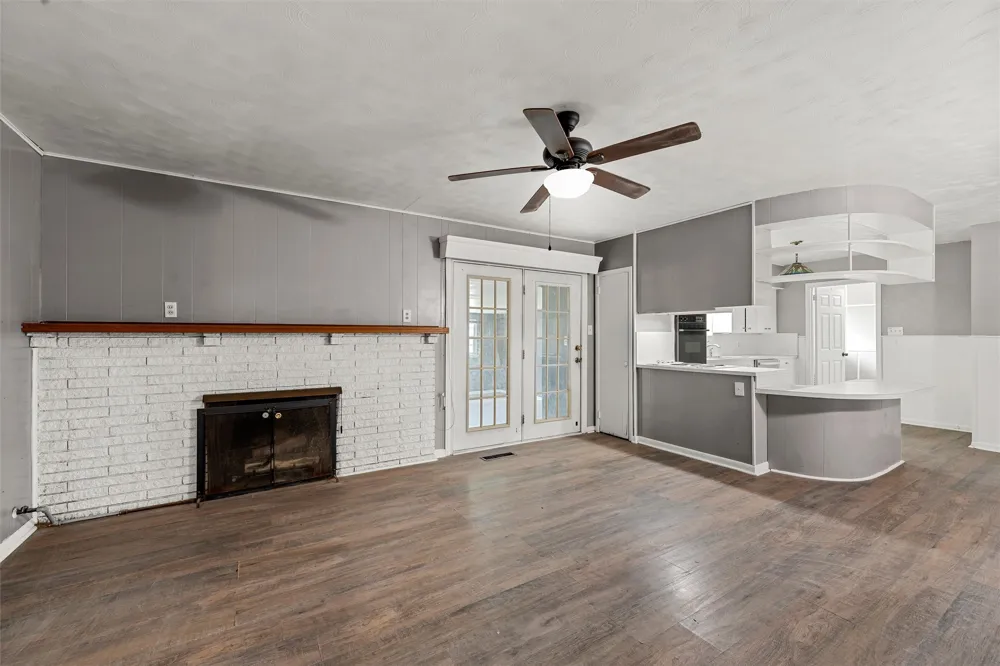 733 W 5th Street McGregor, TX 76657
