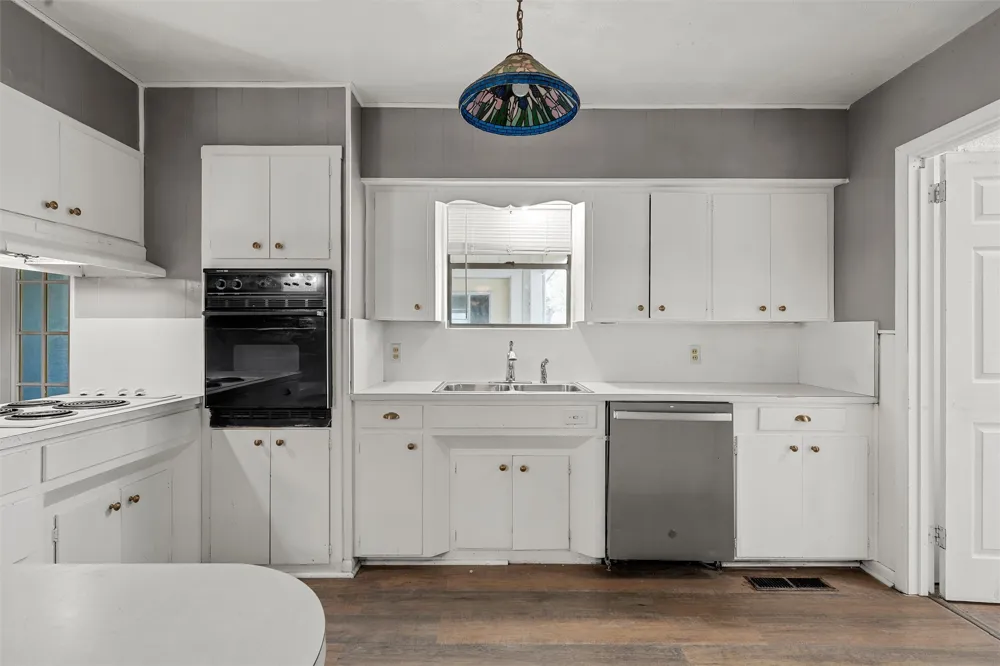 733 W 5th Street McGregor, TX 76657