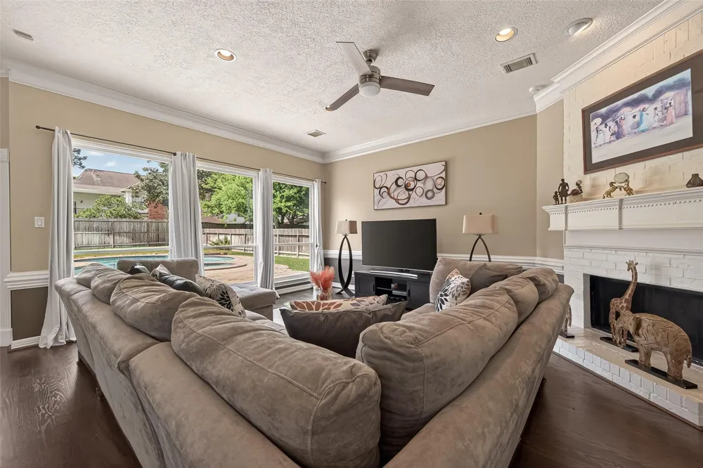 17107 Wunder Hill Drive Spring, TX 77379
