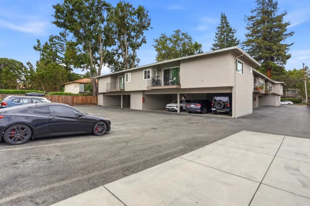 239 Easy Street Mountain View, CA 94043