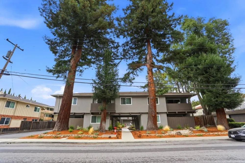 239 Easy Street Mountain View, CA 94043