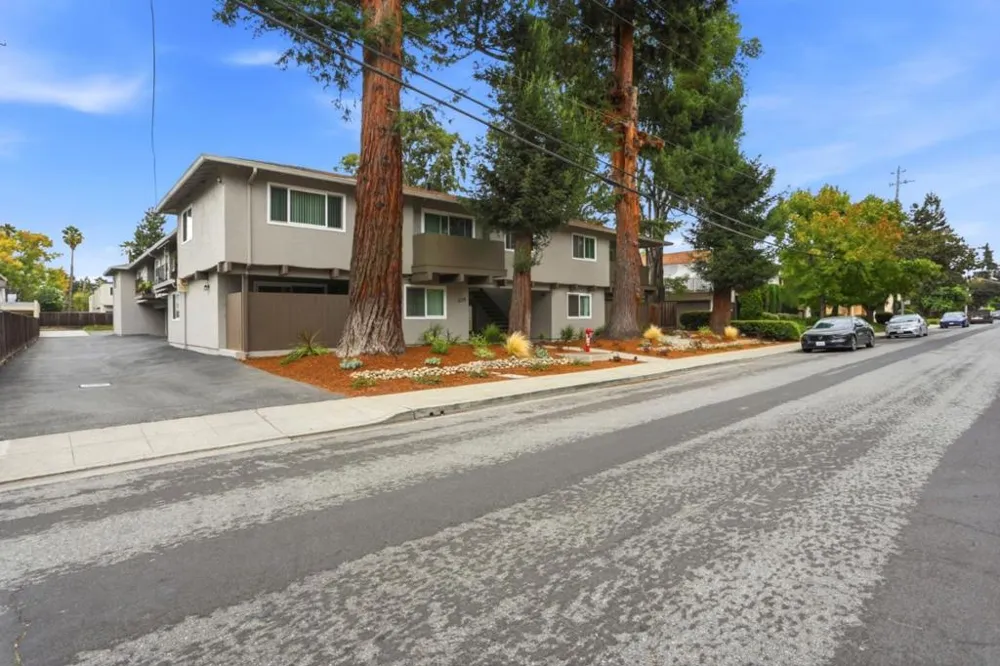 239 Easy Street Mountain View, CA 94043