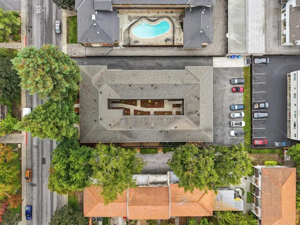 239 Easy Street Mountain View, CA 94043