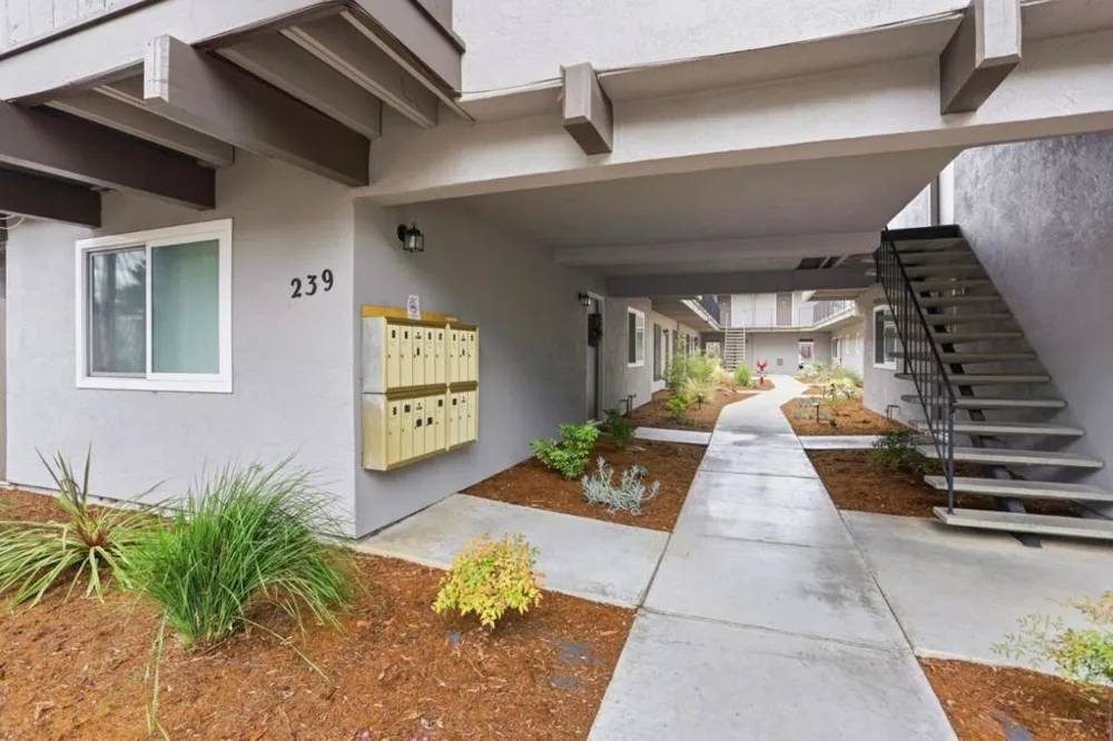 239 Easy Street Mountain View, CA 94043