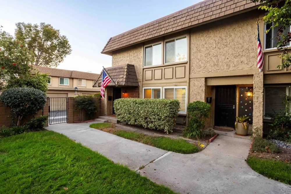 10382 Truckee River Court Fountain Valley, CA 92708