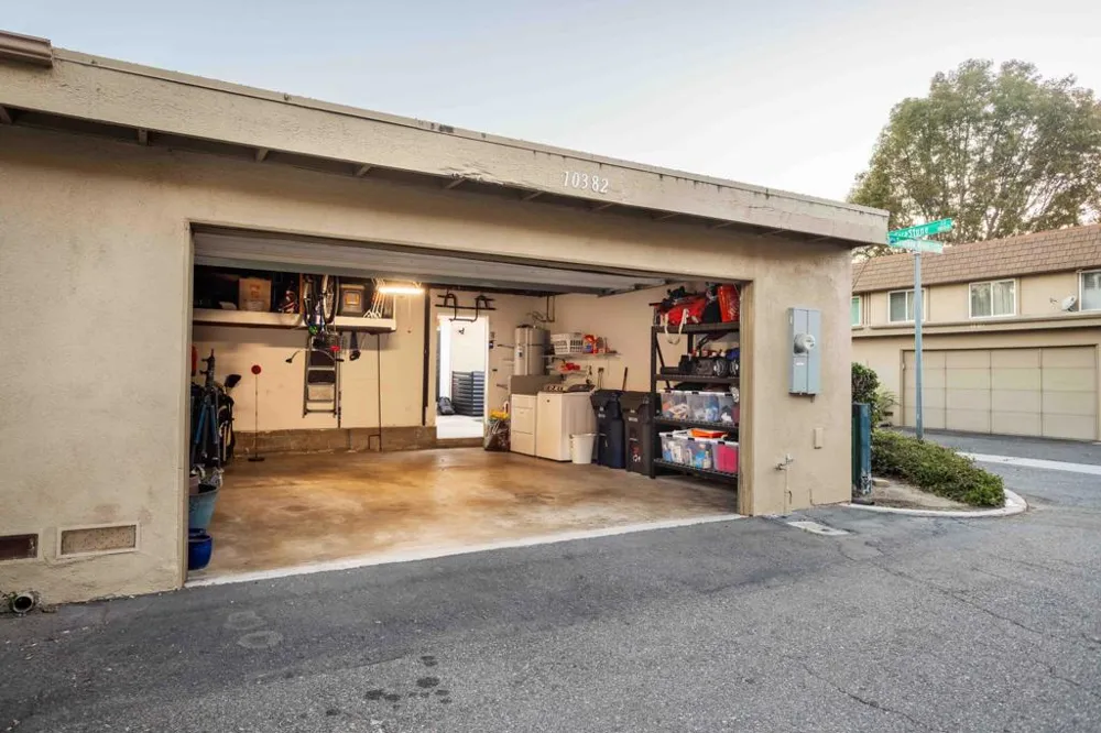 10382 Truckee River Court Fountain Valley, CA 92708