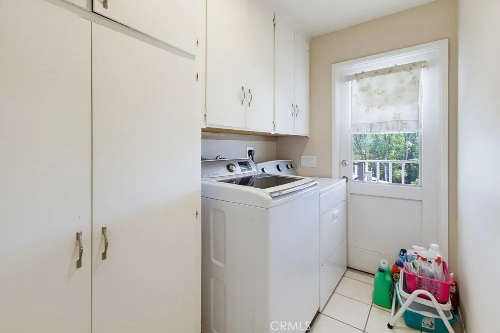 1691 Roble Grande Road Alpine, CA 91901