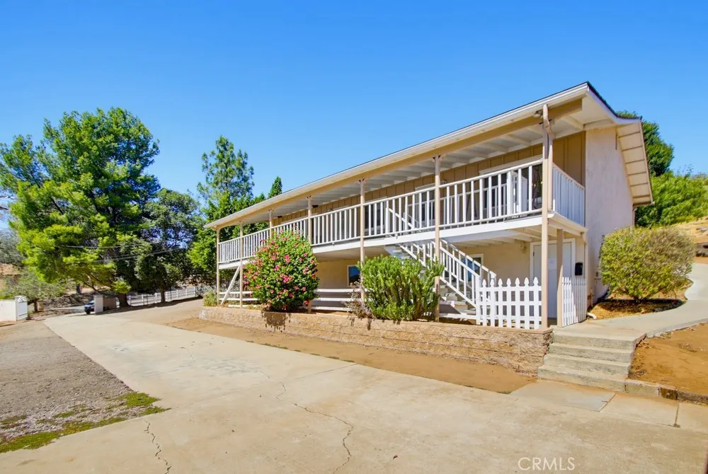 1691 Roble Grande Road Alpine, CA 91901