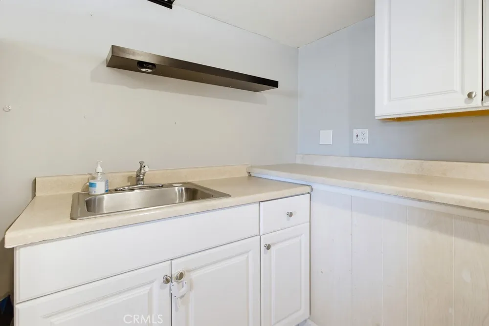 1691 Roble Grande Road Alpine, CA 91901