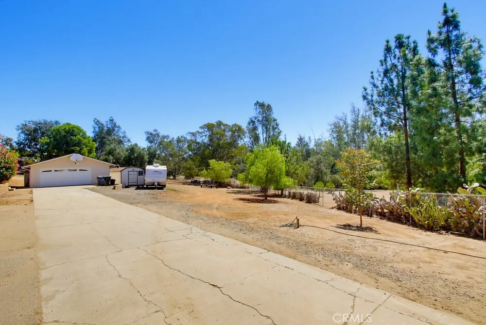 1691 Roble Grande Road Alpine, CA 91901