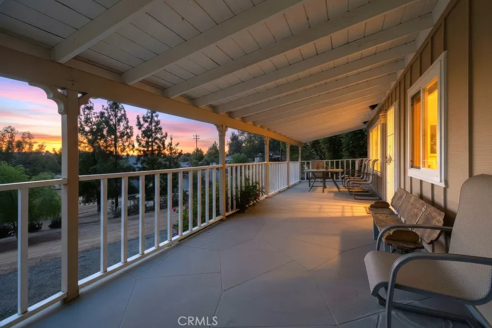 1691 Roble Grande Road Alpine, CA 91901