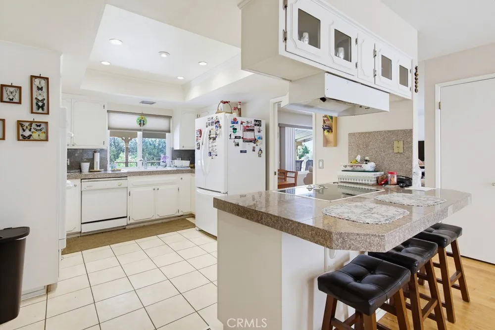 1691 Roble Grande Road Alpine, CA 91901