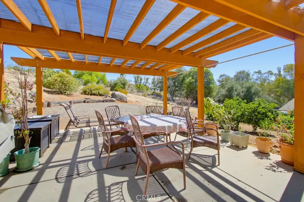 1691 Roble Grande Road Alpine, CA 91901