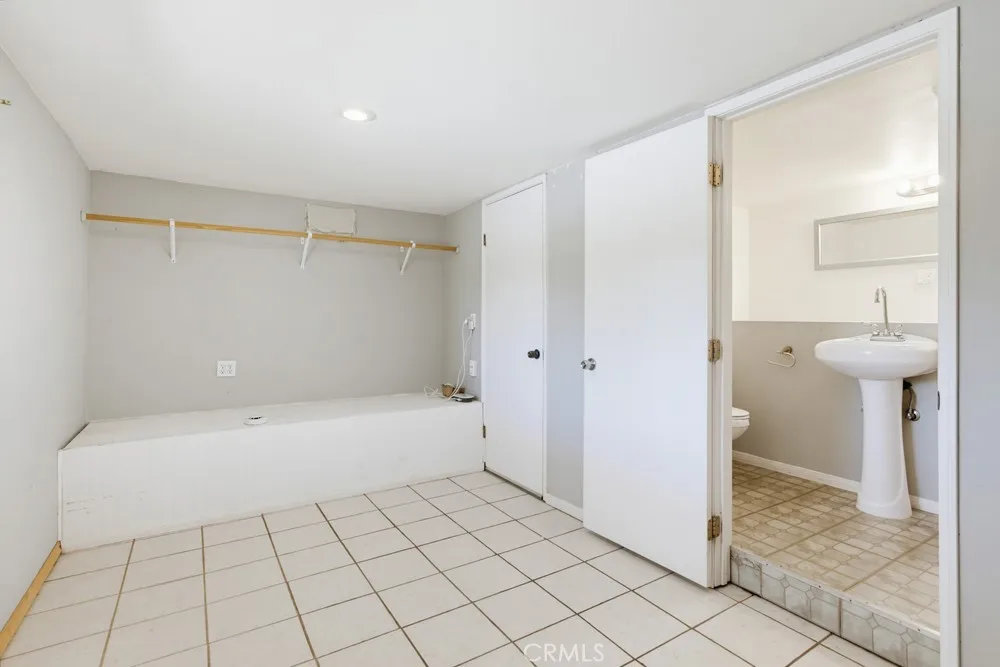 1691 Roble Grande Road Alpine, CA 91901