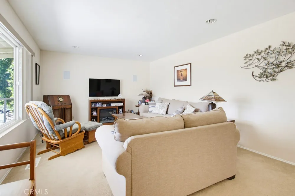 1691 Roble Grande Road Alpine, CA 91901