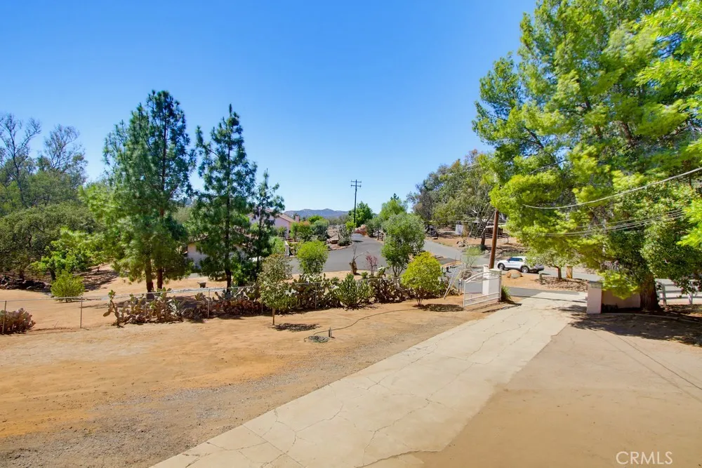 1691 Roble Grande Road Alpine, CA 91901