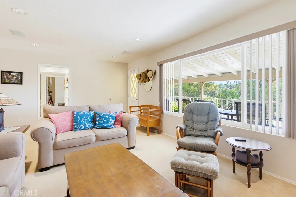 1691 Roble Grande Road Alpine, CA 91901