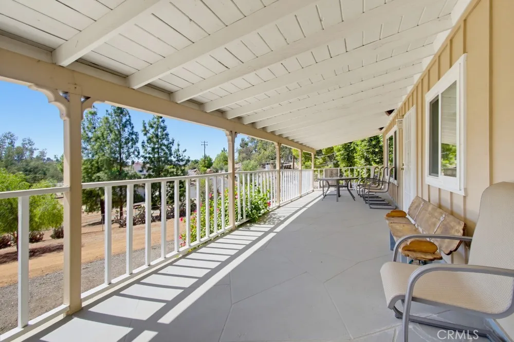 1691 Roble Grande Road Alpine, CA 91901