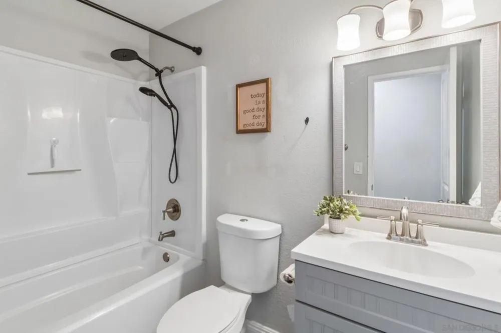 4119 Thomas St Oceanside, CA 92056