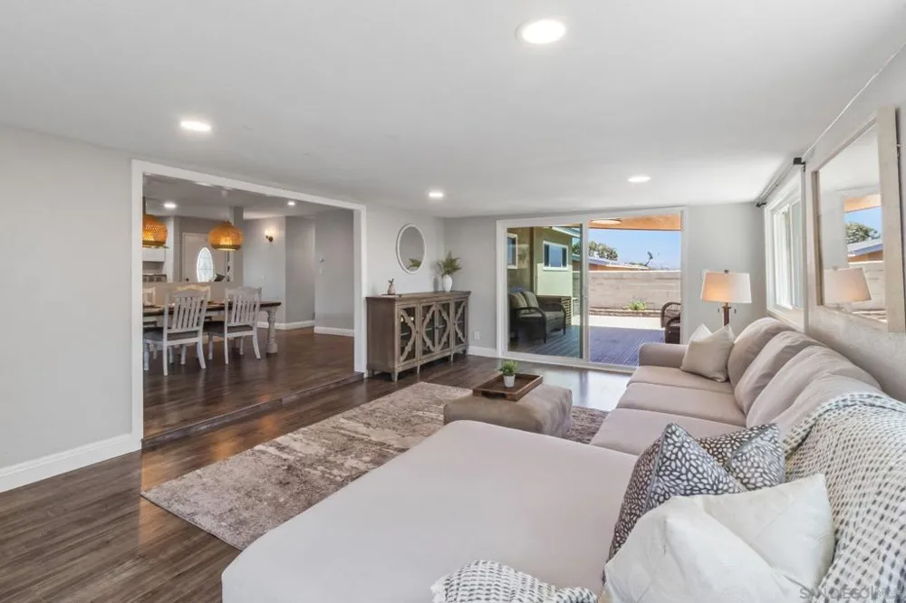 4119 Thomas St Oceanside, CA 92056