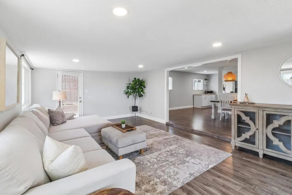 4119 Thomas St Oceanside, CA 92056
