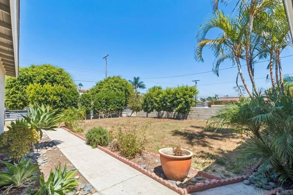 4119 Thomas St Oceanside, CA 92056