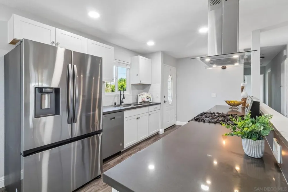 4119 Thomas St Oceanside, CA 92056