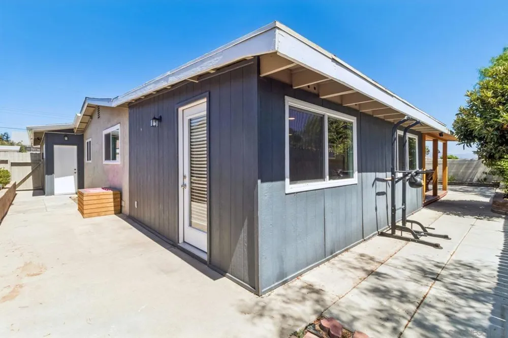 4119 Thomas St Oceanside, CA 92056