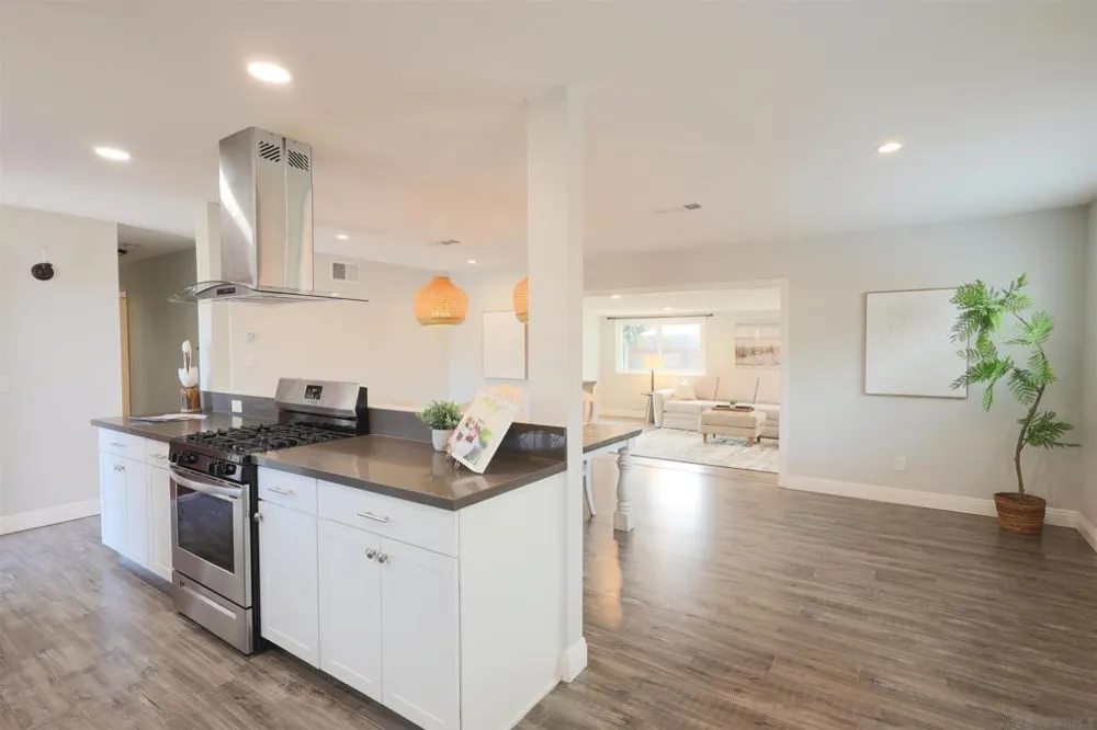 4119 Thomas St Oceanside, CA 92056