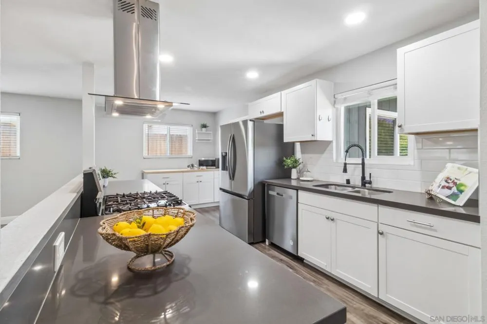 4119 Thomas St Oceanside, CA 92056