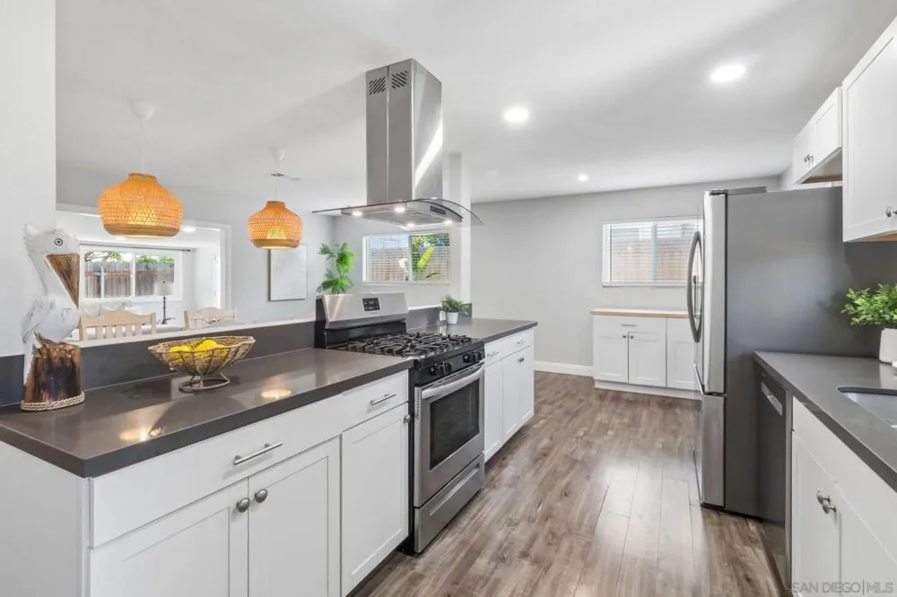 4119 Thomas St Oceanside, CA 92056