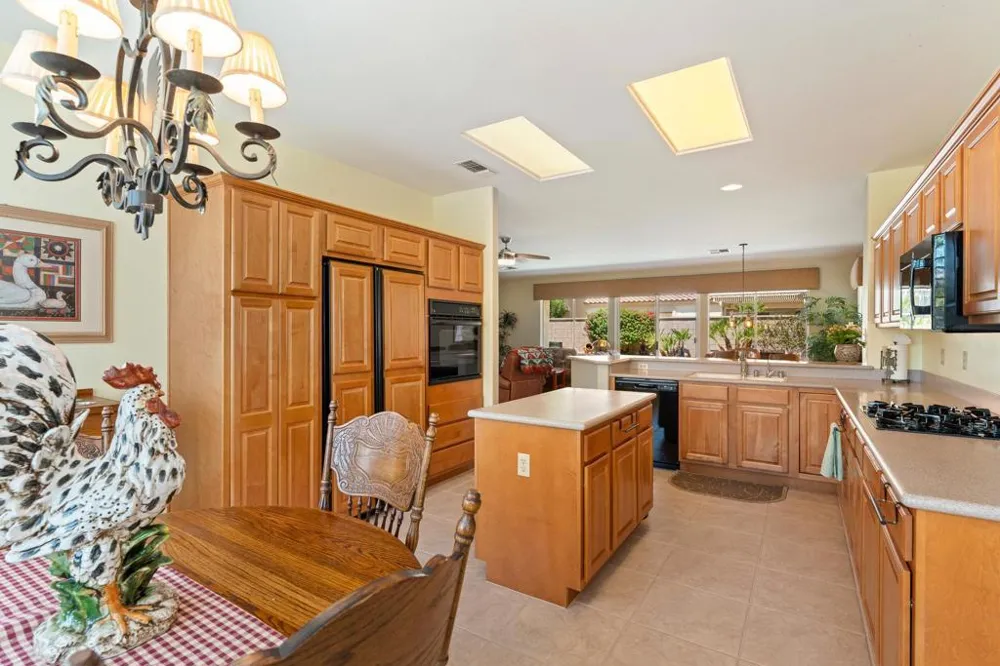 78528 Sunrise Canyon Avenue Palm Desert, CA 92211